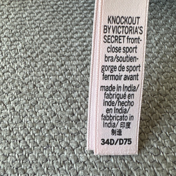 Victoria’s Secret  knockout front close sports bra size 34D - Picture 3 of 3